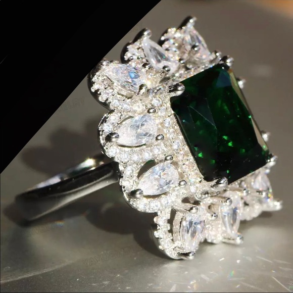 New 925 Silver 15 CT Zircon Ring - Picture 5 of 8